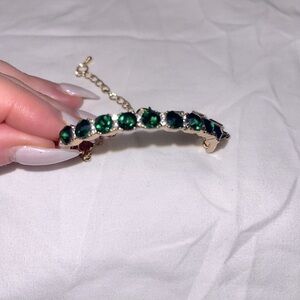 Emerald green bracelet - Costume jewelry